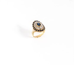 18kt two-tone gold ring<br>With sapphires and diamonds<br>Weight gr. 8,80 circa<br>Size 12