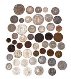 REGNO D'ITALIA (1861-1943) - Raccoglitore con 50 monete